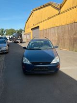 Ford Focus 1.6 16V mit Ford Garantie - Ford Focus aus 2001: 1.6
