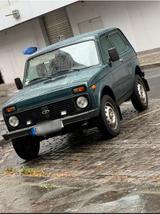 Lada Niva 1.7i (EZ 10/2009) - Lada Niva Gebrauchtwagen in Berlin