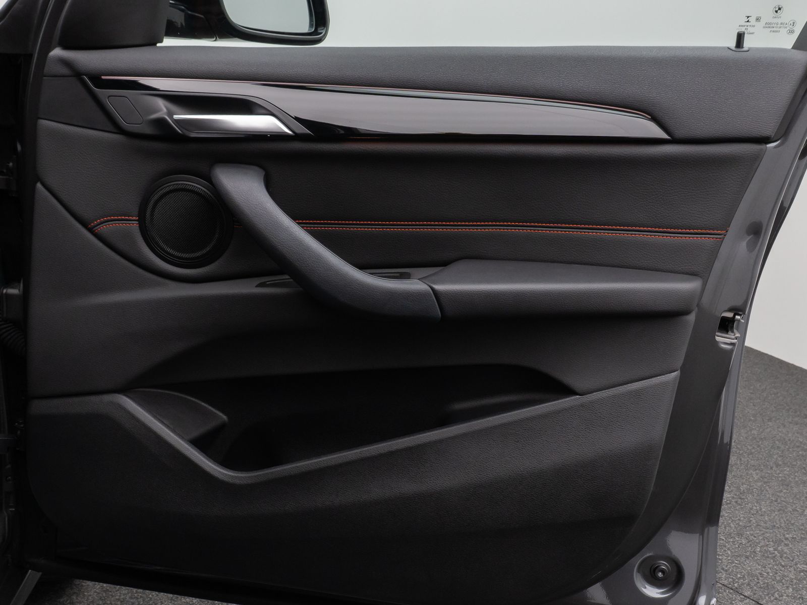 Fahrzeugabbildung BMW X1 xD25e SportLine Kamera HUD DAB Komfort 18Zoll