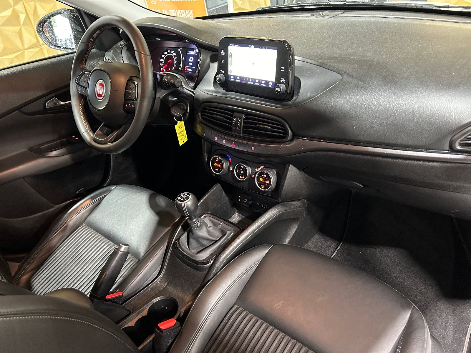 Fahrzeugabbildung Fiat Tipo S-Design/KAMERA/NAVI/ACC/SHZ/KLIMA
