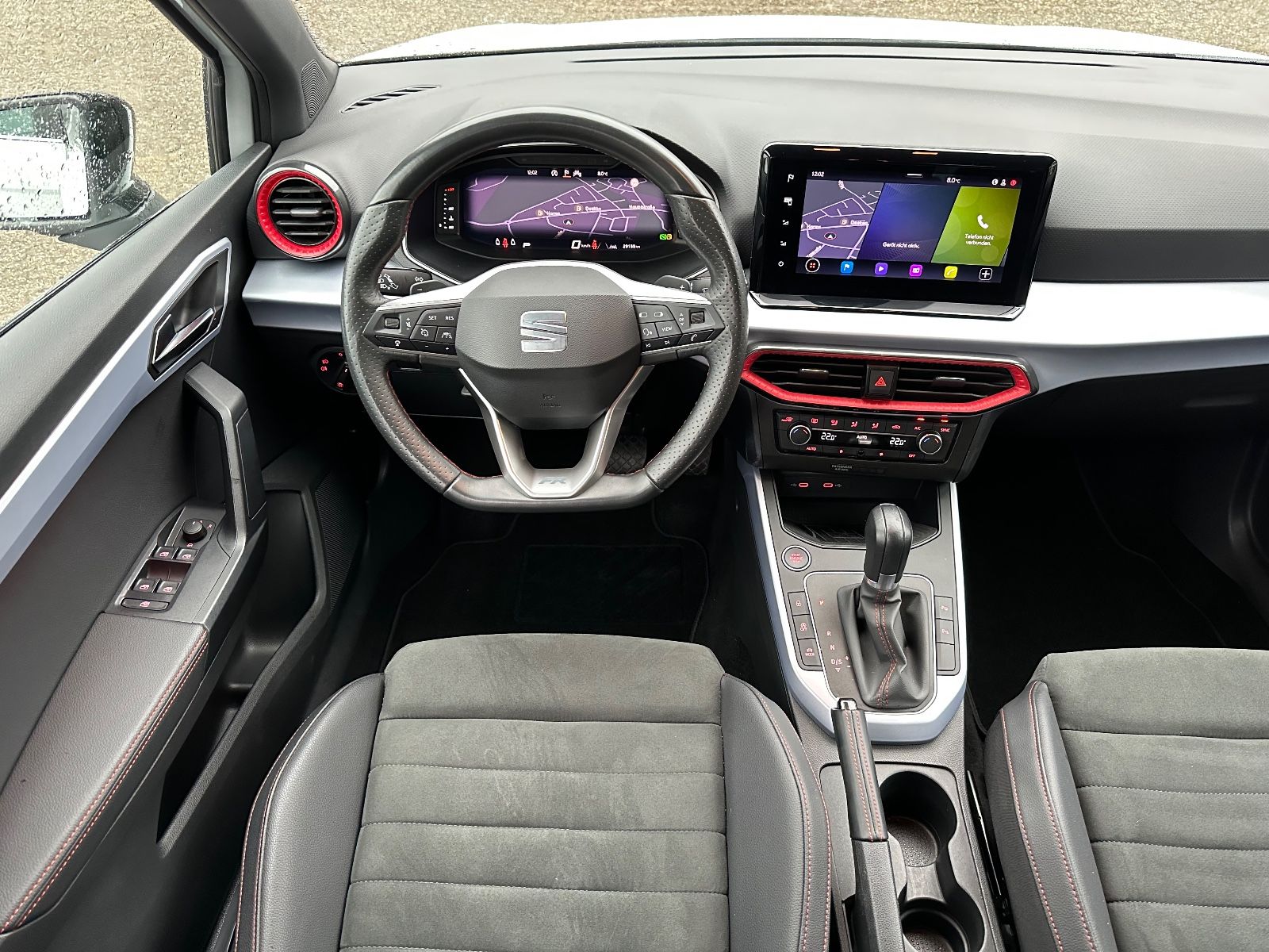 Fahrzeugabbildung SEAT Arona FR 1.5 TSI DSG Navi/LED/ACC/Dinamica