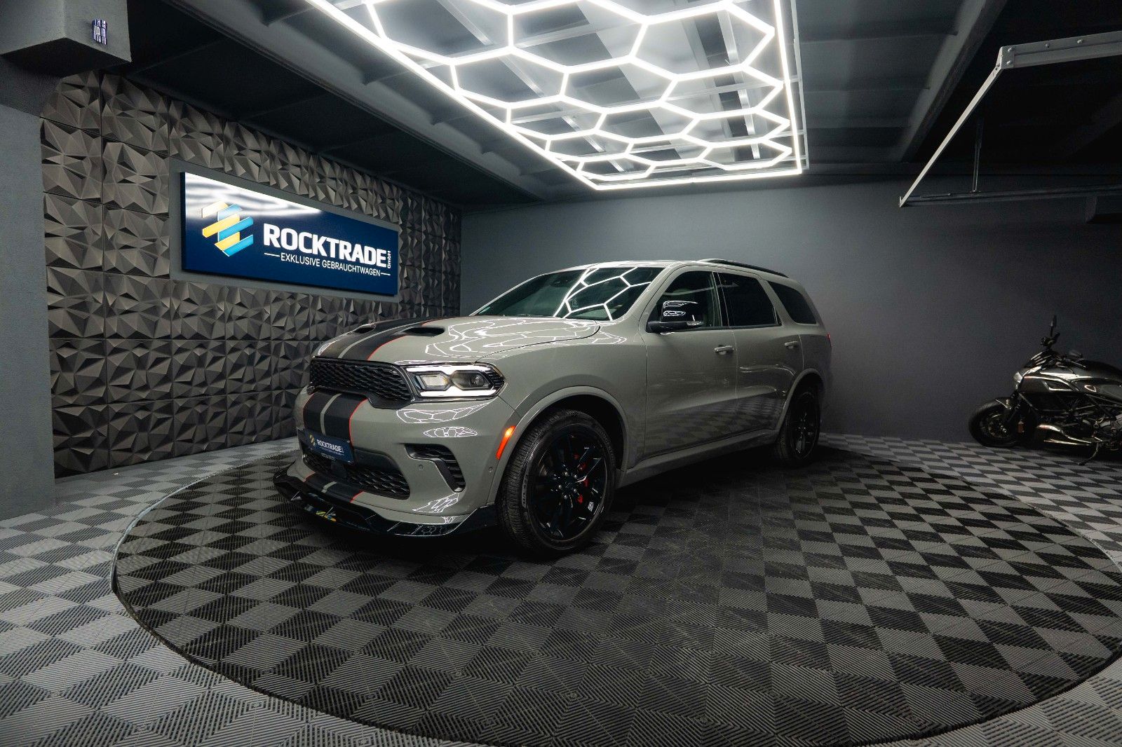 Fahrzeugabbildung Dodge Durango 5.7 V8 R/T 4x4 Night-Paket Modell 22 ACC