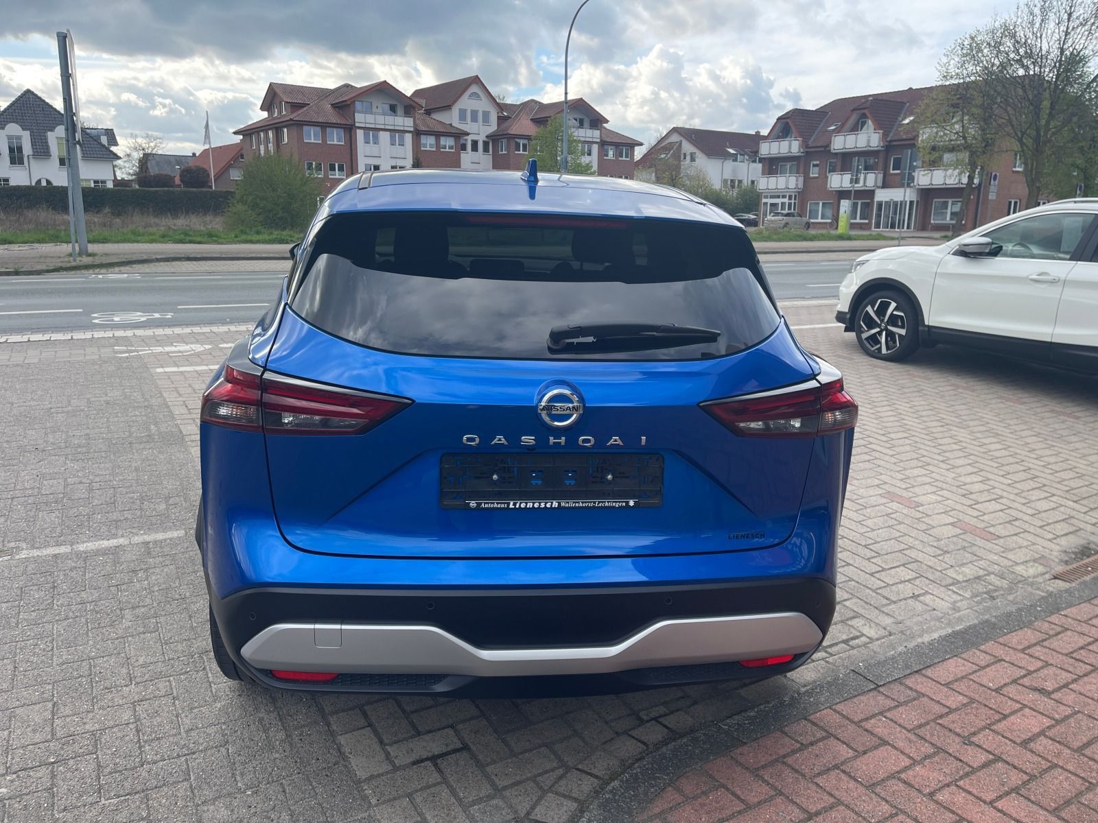 Fahrzeugabbildung Nissan Qashqai 1.3 Mild-Hybrid N-Connecta Automatik ACC