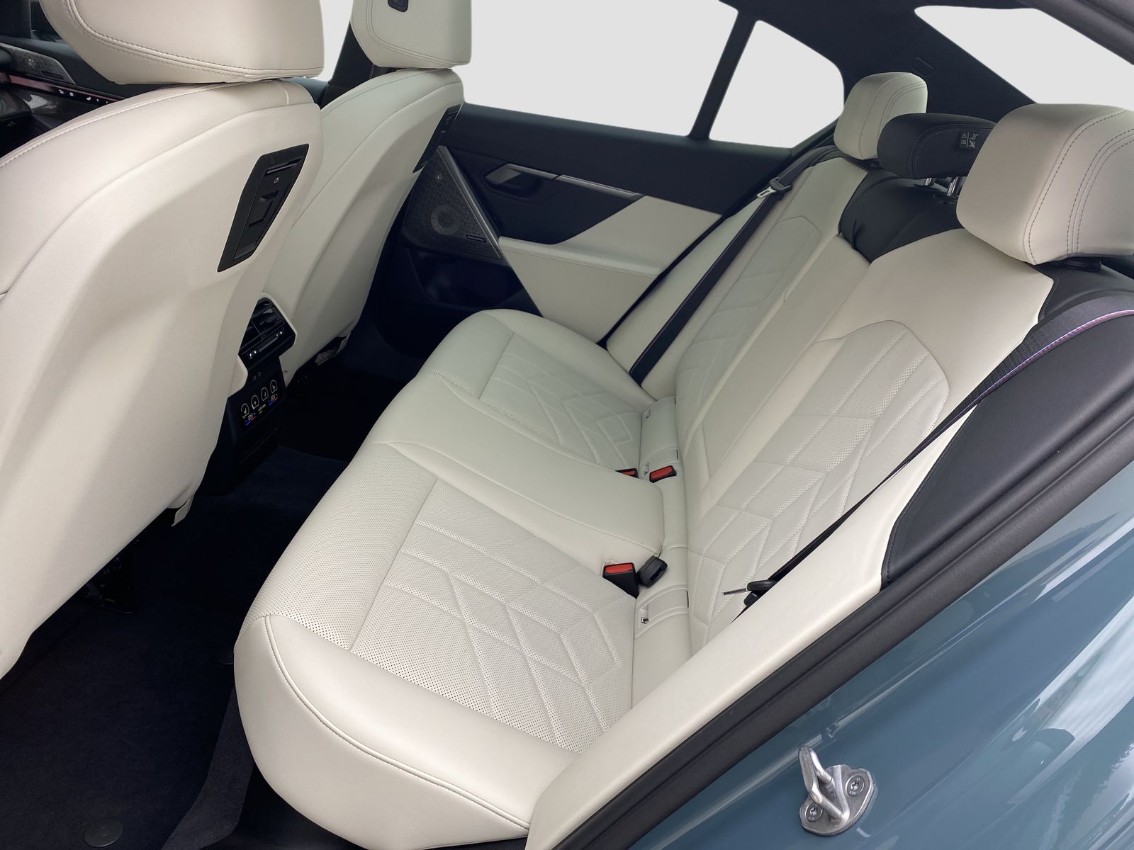 BMW i5 - Bild 9