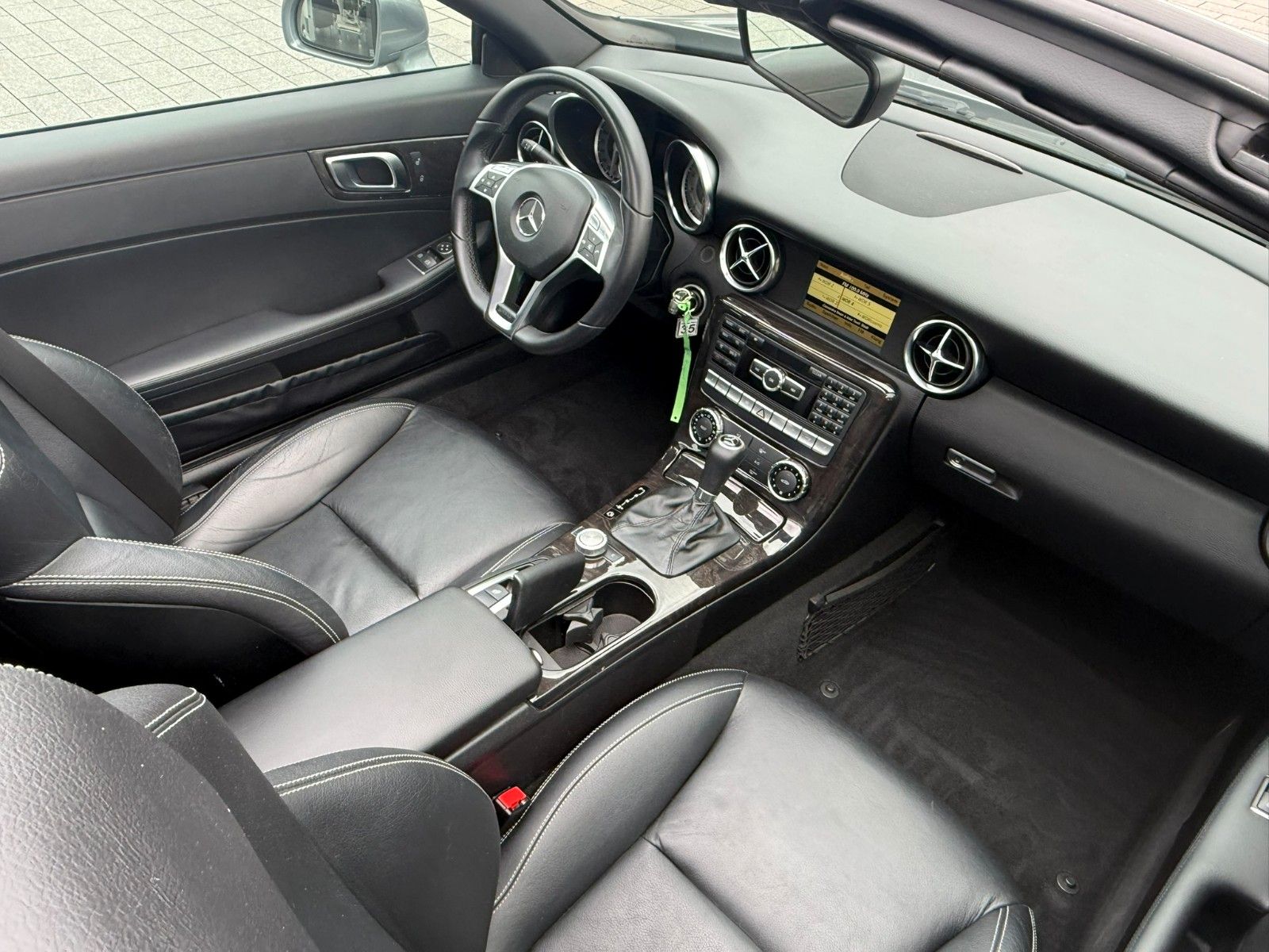 Fahrzeugabbildung Mercedes-Benz SLK 200 SLK Roadster  BlueEfficiency Edition 1
