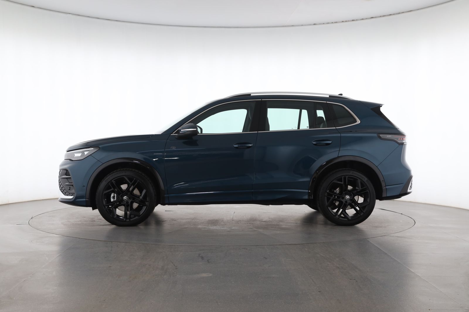 Volkswagen Tiguan 2.0 TSI DSG 4MOTION R-Line NAVI AHK foto 3