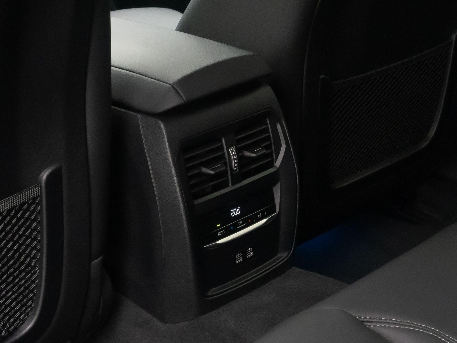 Fahrzeugabbildung BMW i4 eD40 M Sport HUD DAB Kamera Individual 19Zoll
