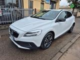 Volvo V40 Cross Country D2 Business Plus - weiße Volvo V40 Cross Country