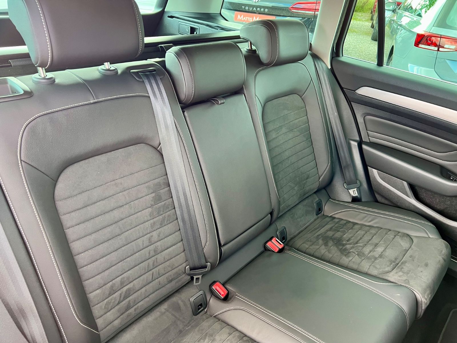 VW Passat Variant Elegance AAC AHK GZJR CARPLAY