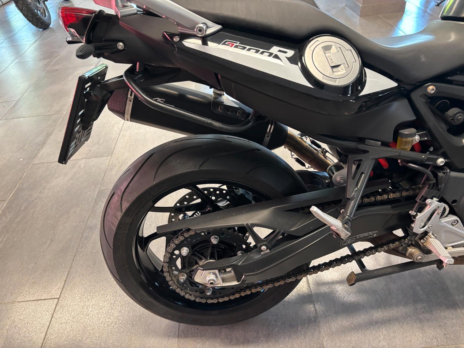 BMW F800R