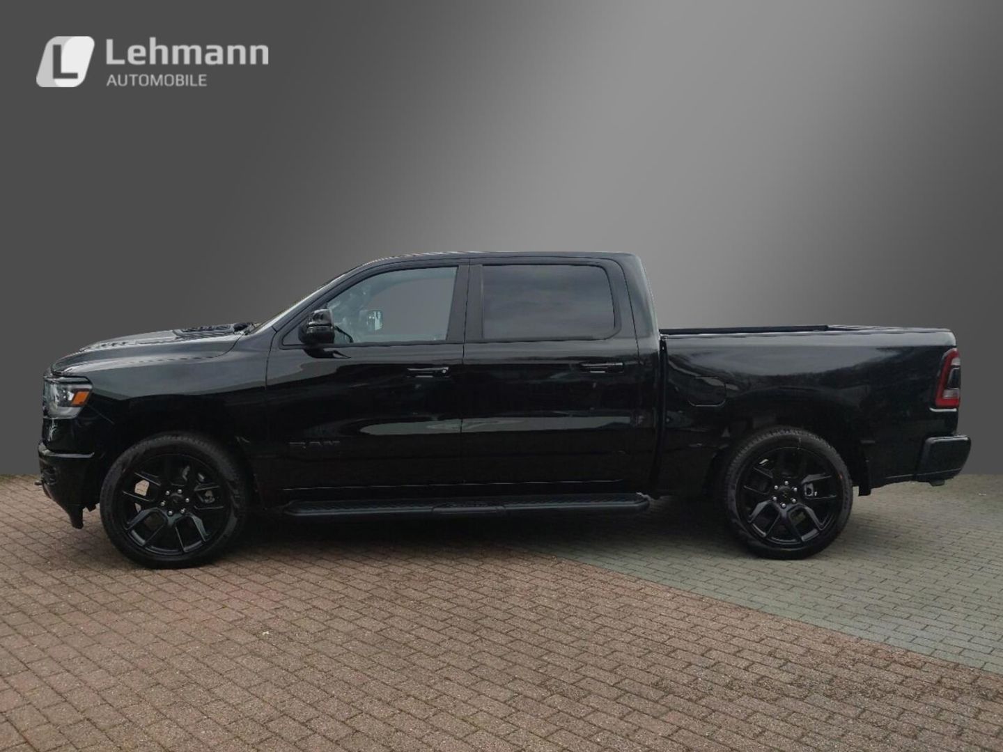 Fahrzeugabbildung Dodge RAM 5.7 V8 HEMI Laramie Night+LPG+MY24+NAVI+