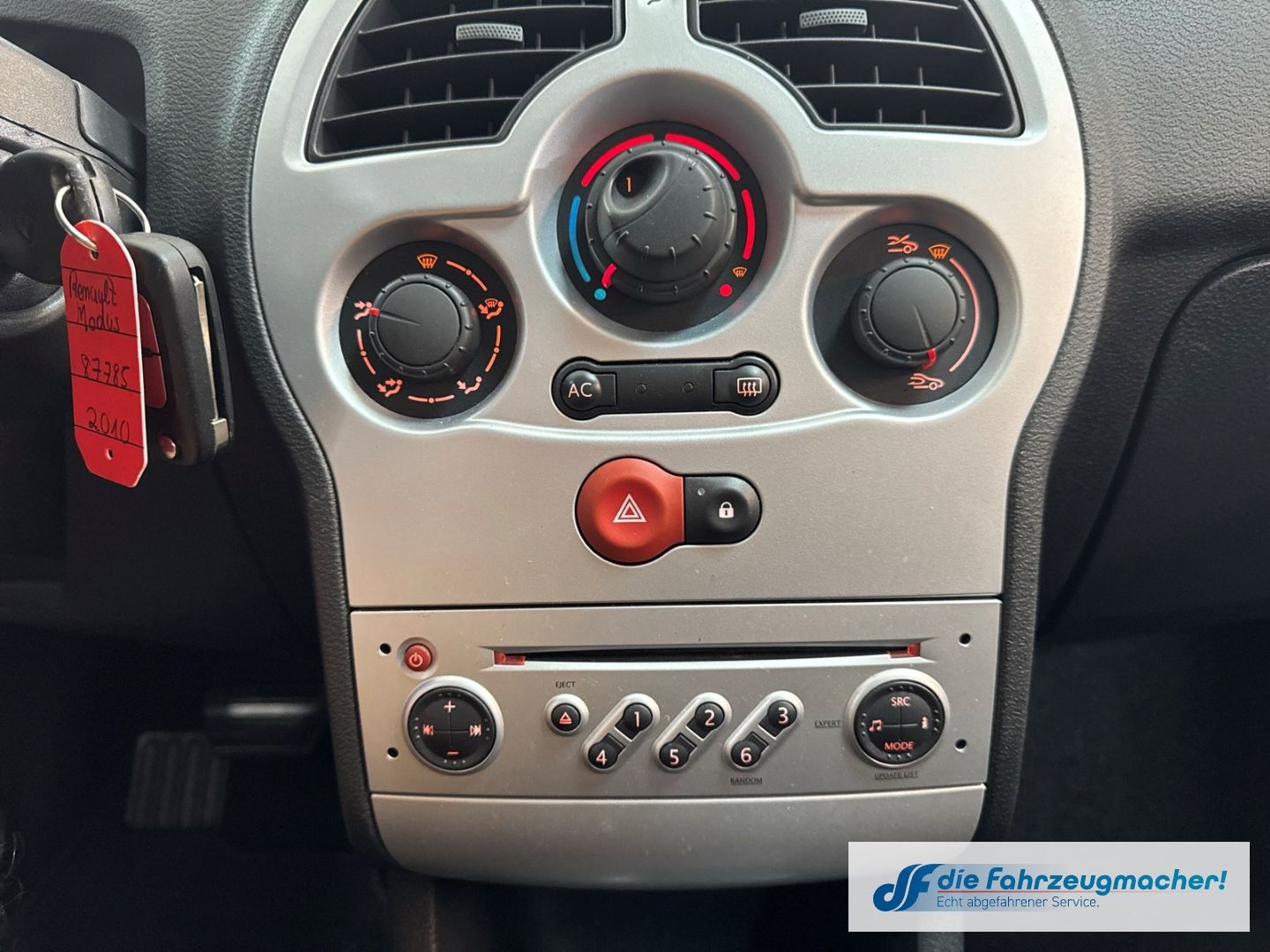 Fahrzeugabbildung Renault Modus Dynamique 1,6 Automatik Klima el.SP Spieg.