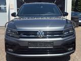 Volkswagen TiguanAllsp.4Motion*R-Line*BlackStyle*Ahk*HeadUp - VW Tiguan Allspace in Wuppertal