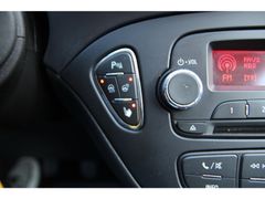 Fahrzeugabbildung Opel Corsa Edition*Klima*Sitzheizung*Parktronic*8-f