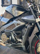 Aprilia RSV 1000 Tuono - APRILIA RSV1000R