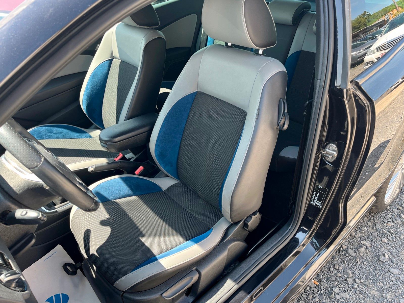 Fahrzeugabbildung Volkswagen Polo V 1.4 TSI BlueGT Navi Leder 1.HD SCHECKHEFT