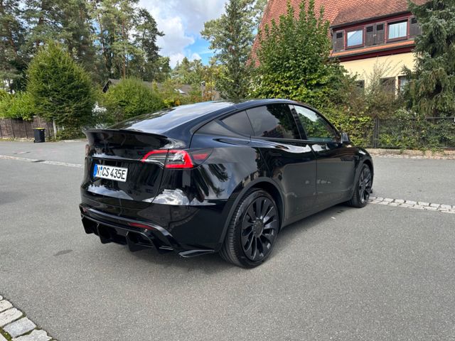 Tesla Model Y Long Range Dual Motor AWD Long Range