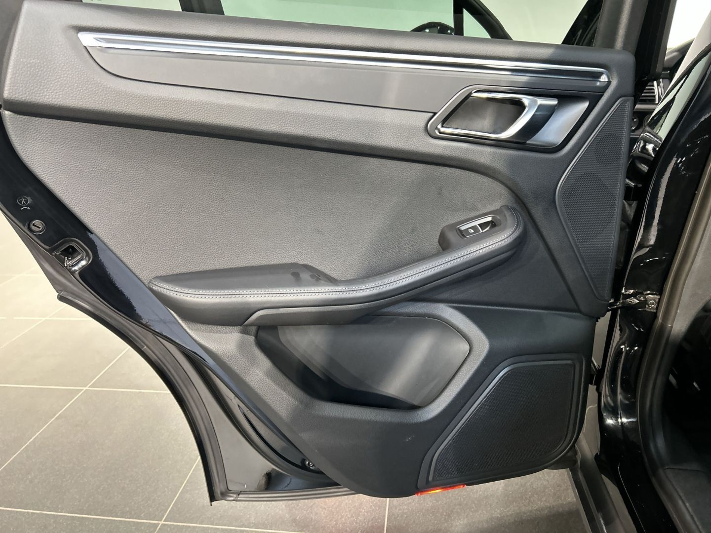 Porsche Macan Panoramadach Rückfahrkamera nur 13.950 km foto 15