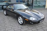 Jaguar XK8 4.0 V8 Cabriolet * TÜV NEU * - schwarze Jaguar XK8