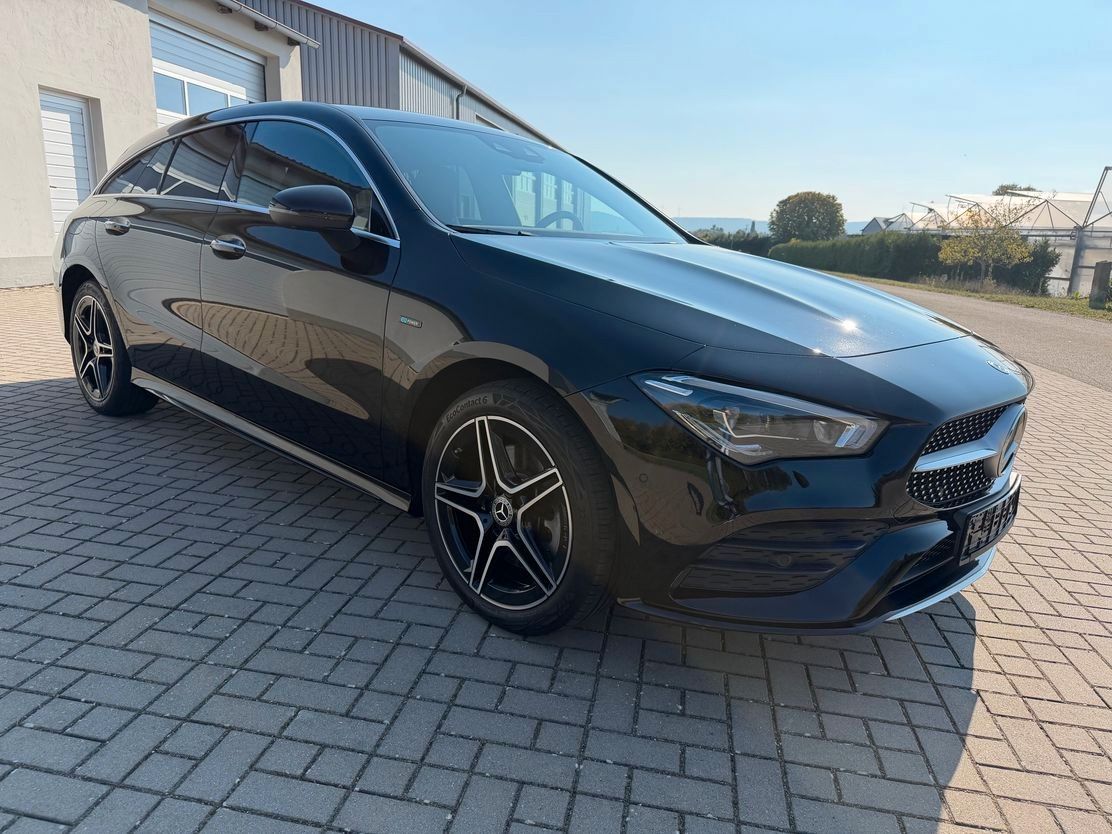 Mercedes-Benz CLA Shooting Brake CLA 250 e AMG Paket imagem 3