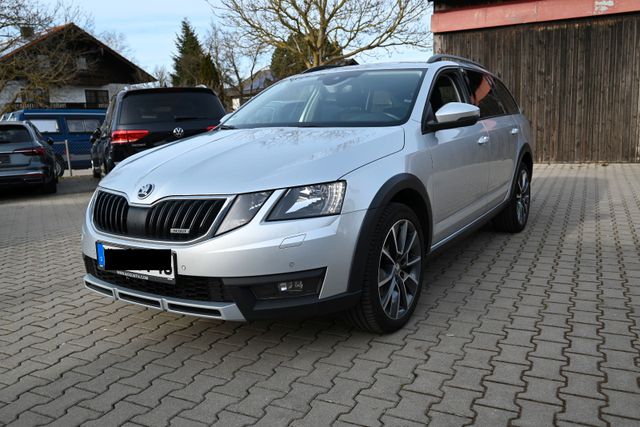 Skoda Octavia Combi Scout 4x4/Virtual/AHK/ACC/18`Zoll