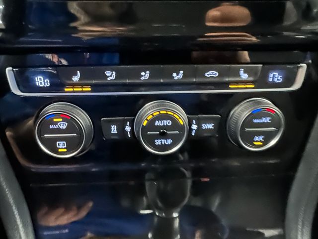 Volkswagen Golf VII Highline BMT 4Motion *Standh*AHK*Xenon*