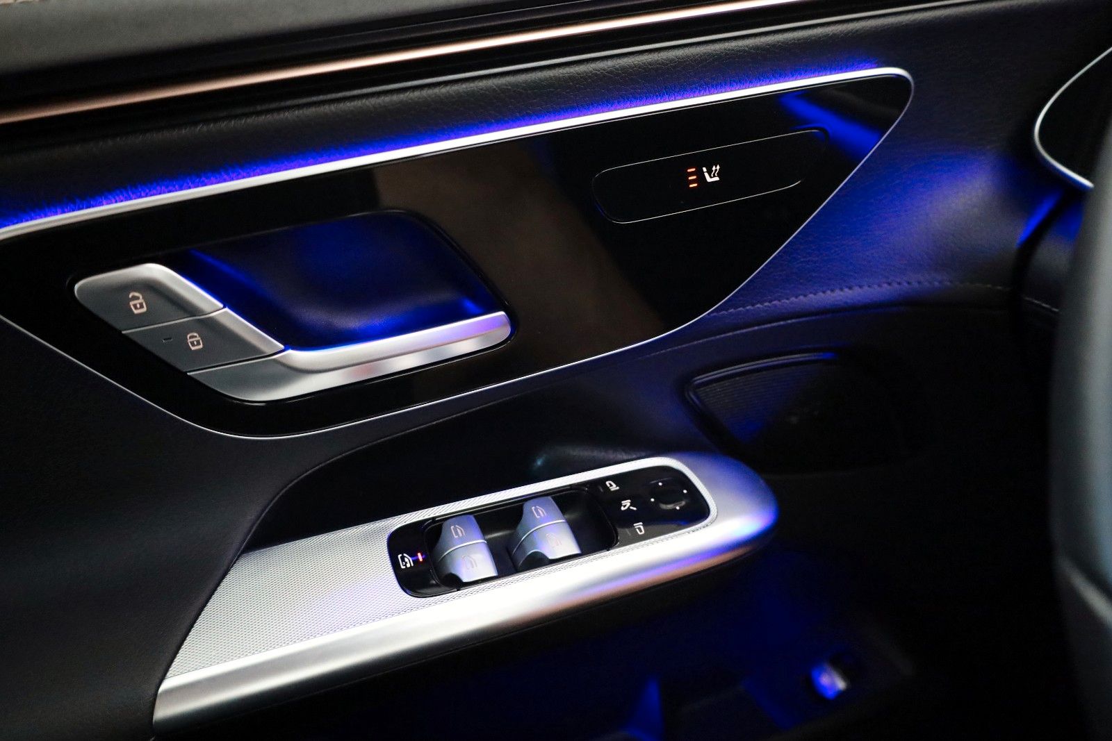 Fahrzeugabbildung Mercedes-Benz EQE 300,Leder,Navi,LED,SH,Kamera,Keyless,Carplay
