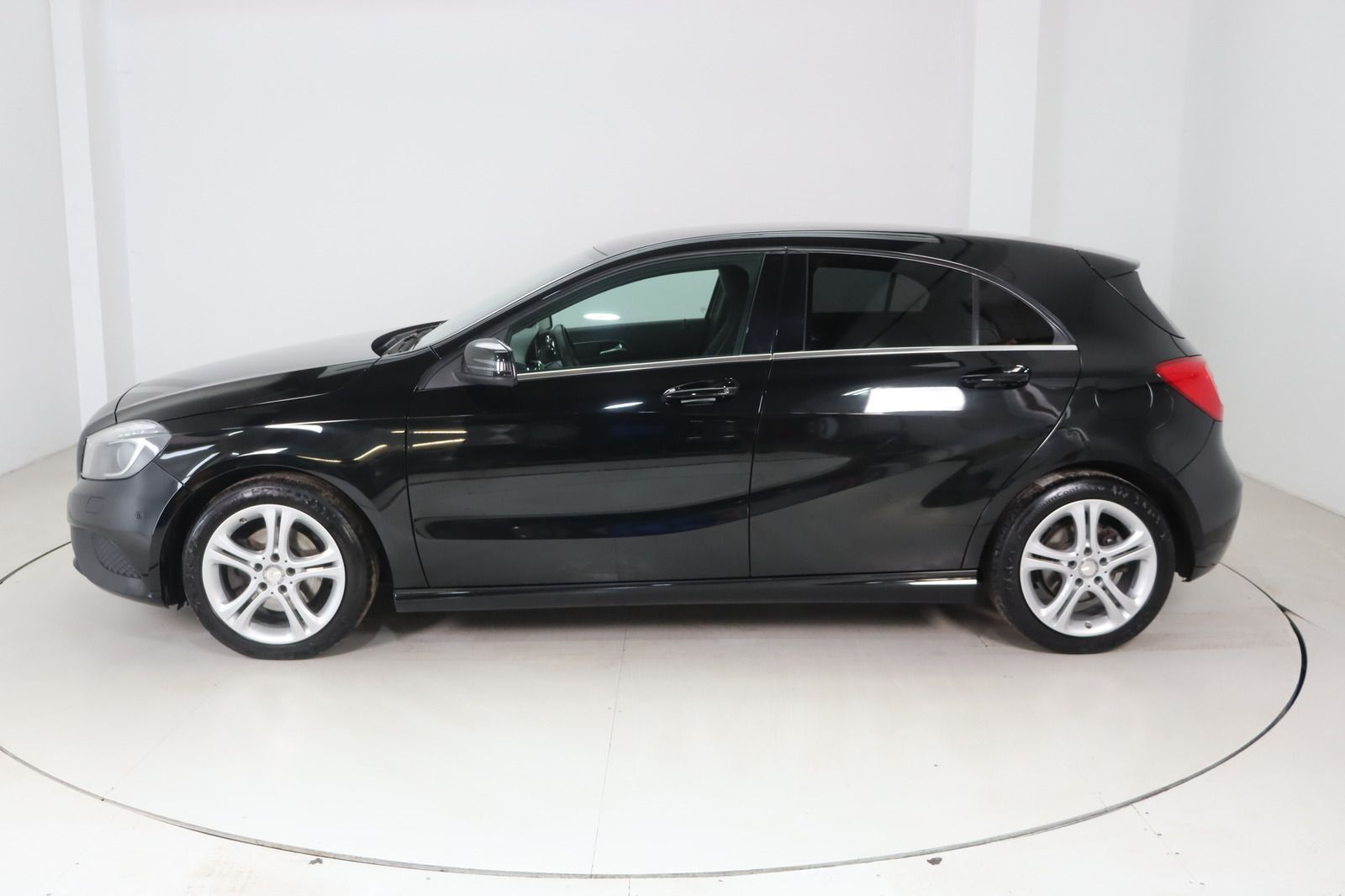 Fahrzeugabbildung Mercedes-Benz A 200 CDI * Bi-Xenon * Navi * Teilleder