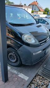 Opel opel vivaro 2.5 Tdi Motor und getriebe Leuft - gebrauchte Opel Vivaro aus dem Jahr 2004