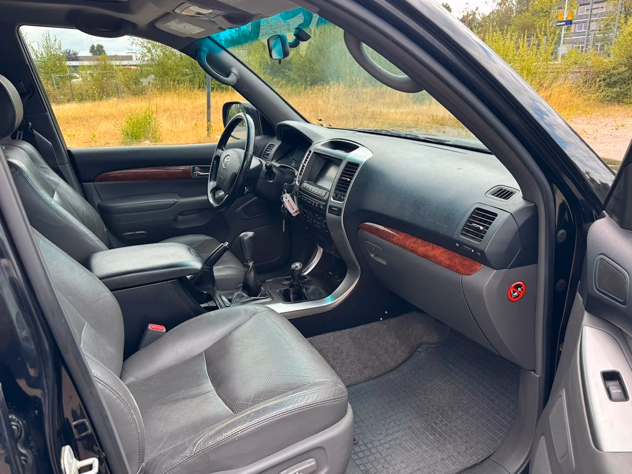 Toyota Land Cruiser Prado Executive 4.0 V6 | 249 ch | BVA | 8 places | Cuir | Toit ouvrant | Suspension pneumatique | Attelage