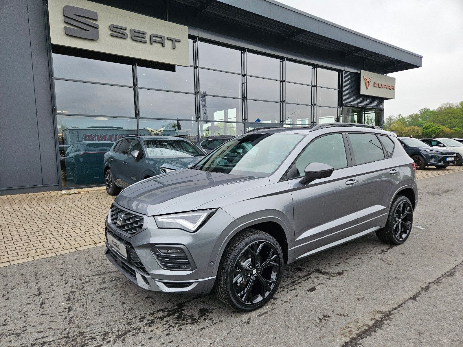 Seat Ateca FR Black Edition 1,5 TSI DSG*AHK*PanoDach*