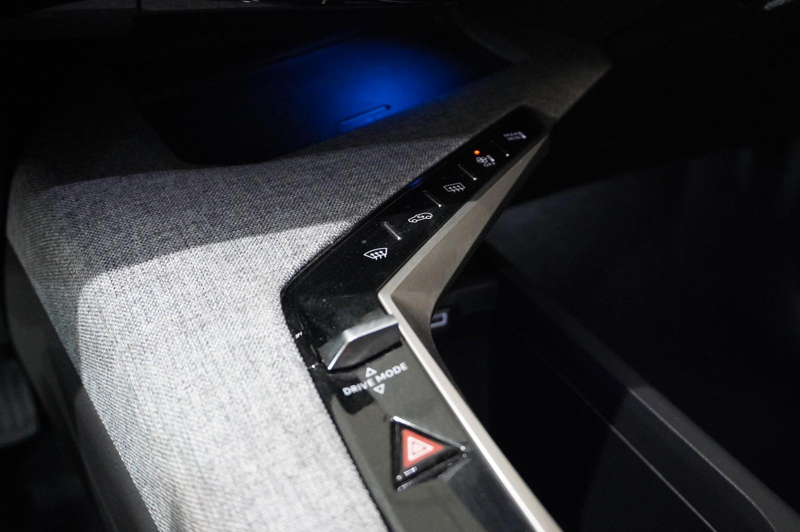 Peugeot 3008 Hybrid 145 ALLURE E-DSC NAVI/LED/360°/SPORT