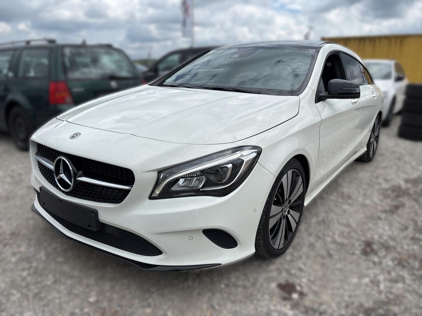 Mercedes-Benz CLA200 SB AMG PANO LED RKAMERA NAVI TEMPOMAT AHK