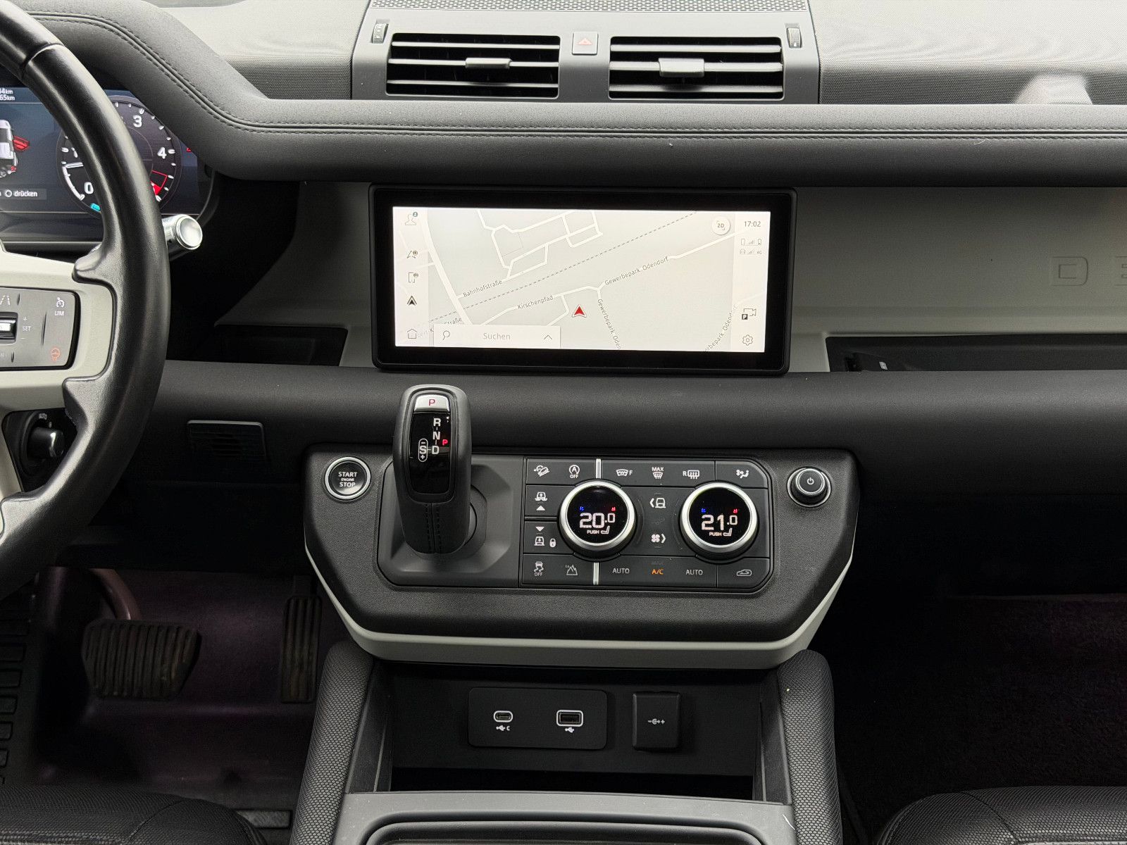 Fahrzeugabbildung Land Rover Defender 110 X-Dynamic SE/PANO/360''KAM/MEREDIAN