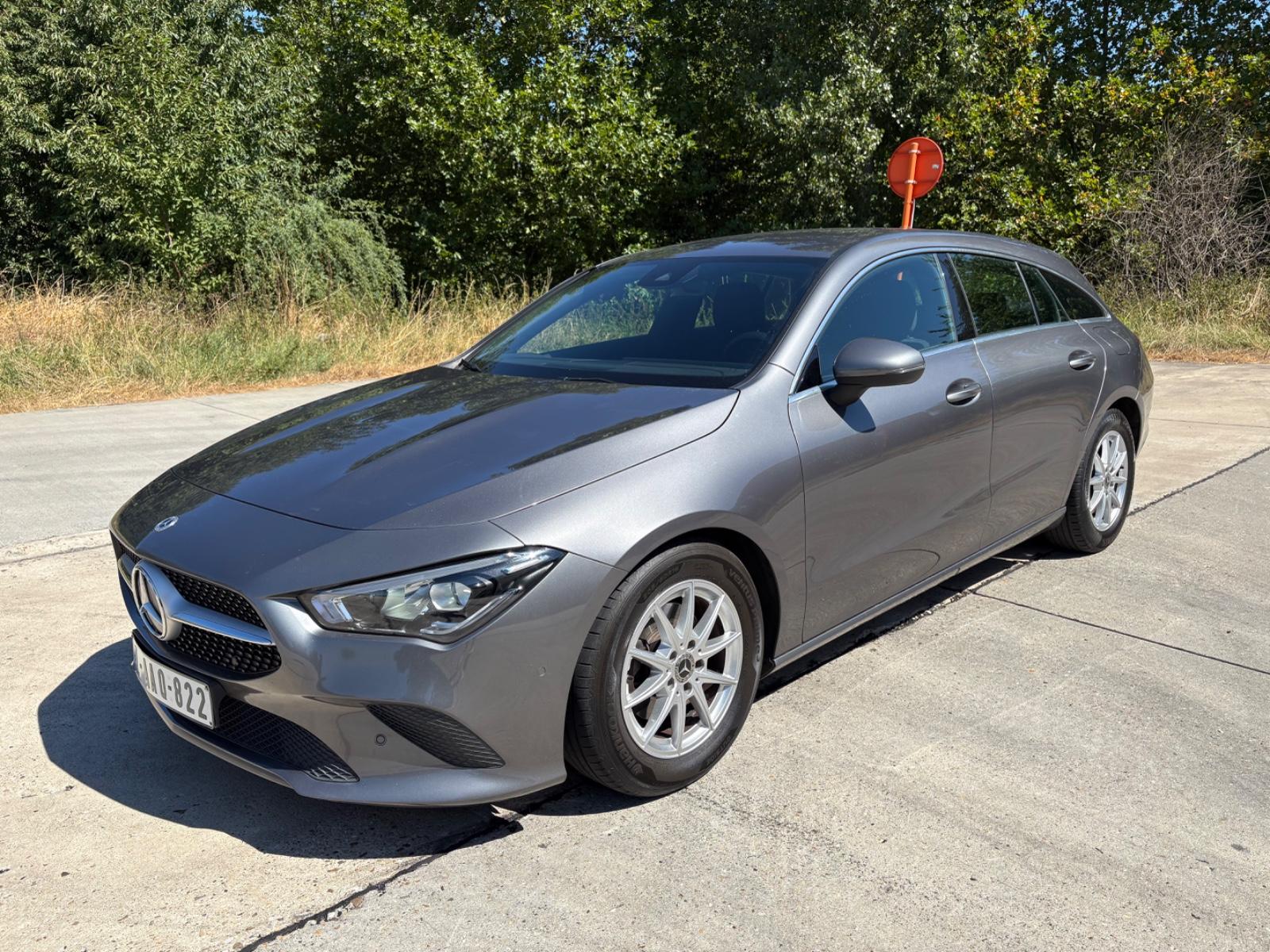 Mercedes-Benz CLA 180 Shooting Brake  / ERSTE HAND