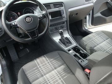Volkswagen Golf - 12