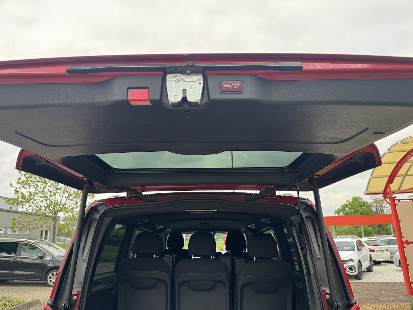 Fahrzeugabbildung Mercedes-Benz V 250 EDITION lang/Navi/DAB/Spur/StandHz
