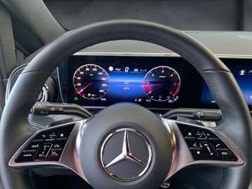 Mercedes V 220 - 7