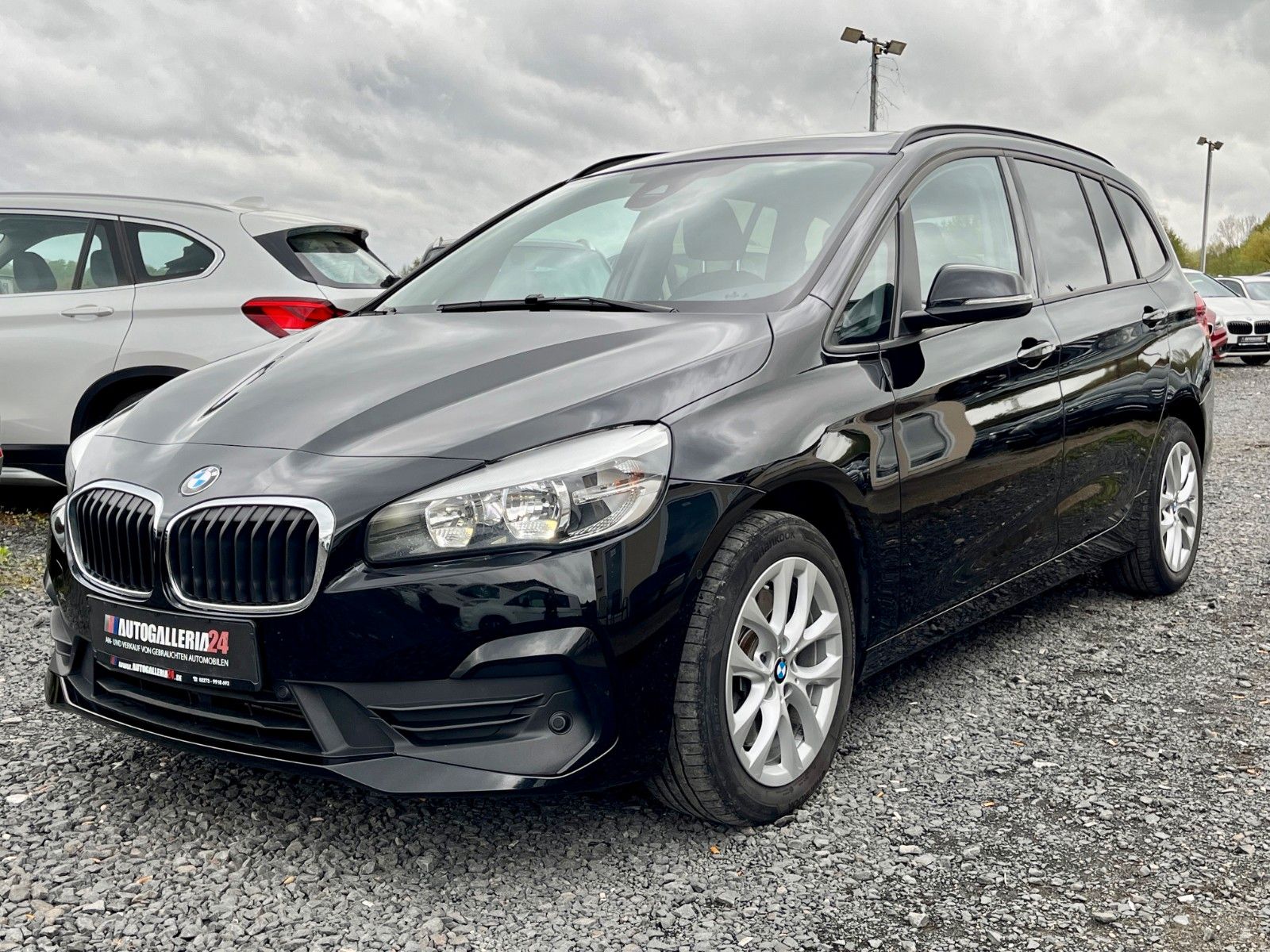 Fahrzeugabbildung BMW 218d Gran Tourer Aut. Navi AHK Panorama 2.HD PDC