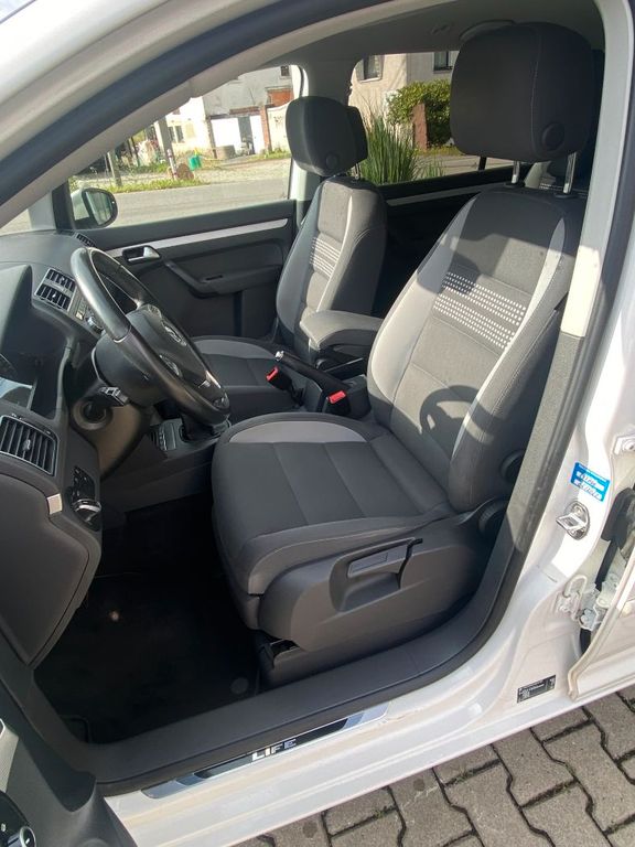 VW Touran 1.6 TDI Life BMT, Bild 8