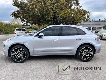 Porsche Macan - 2