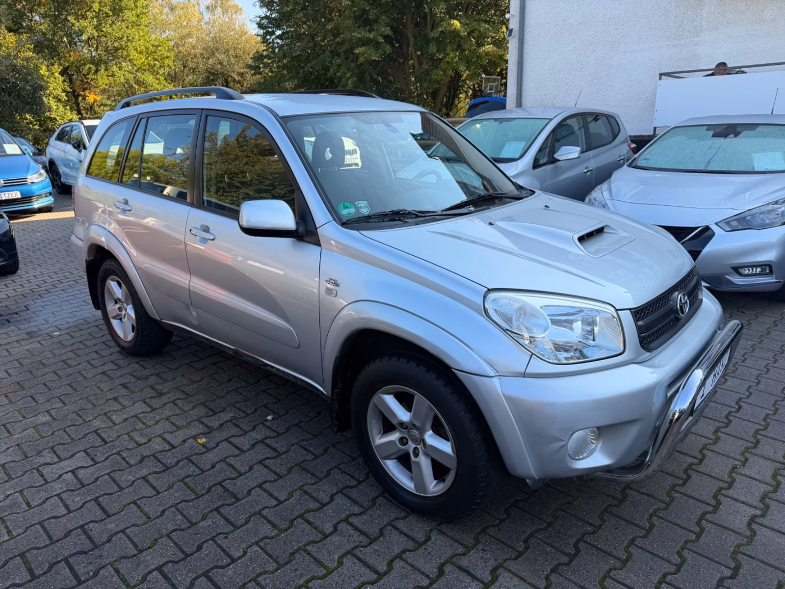 TOYOTA RAV4 - 2.0 D-4D  4X4 - 116 CV - BVM - VOLANT CUIR