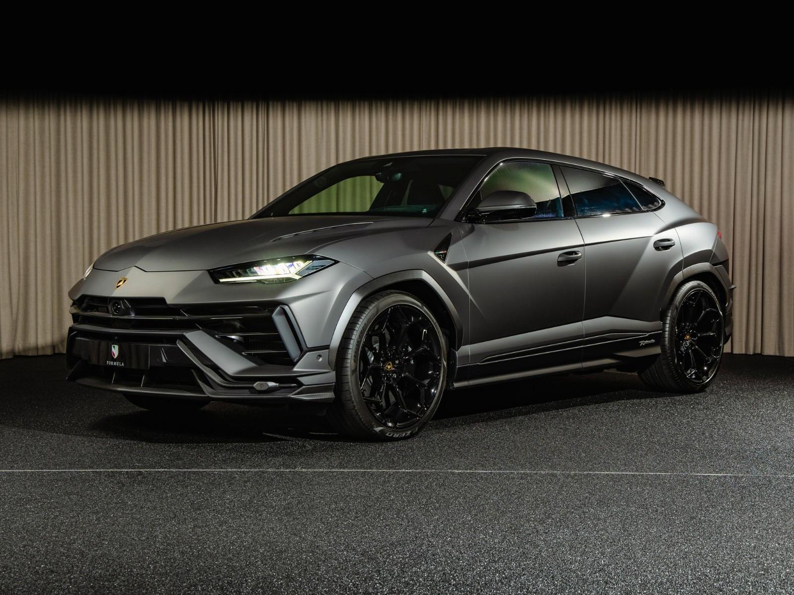 Lamborghini Urus Performante, B&O, Akrapovic, ADAS, HU, 23"