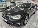 BMW 530 d Touring xDrive Luxury Line AUT*PANO*LEDER* - BMW 530 mit Diesel-Antrieb: Leder, Schiebedach