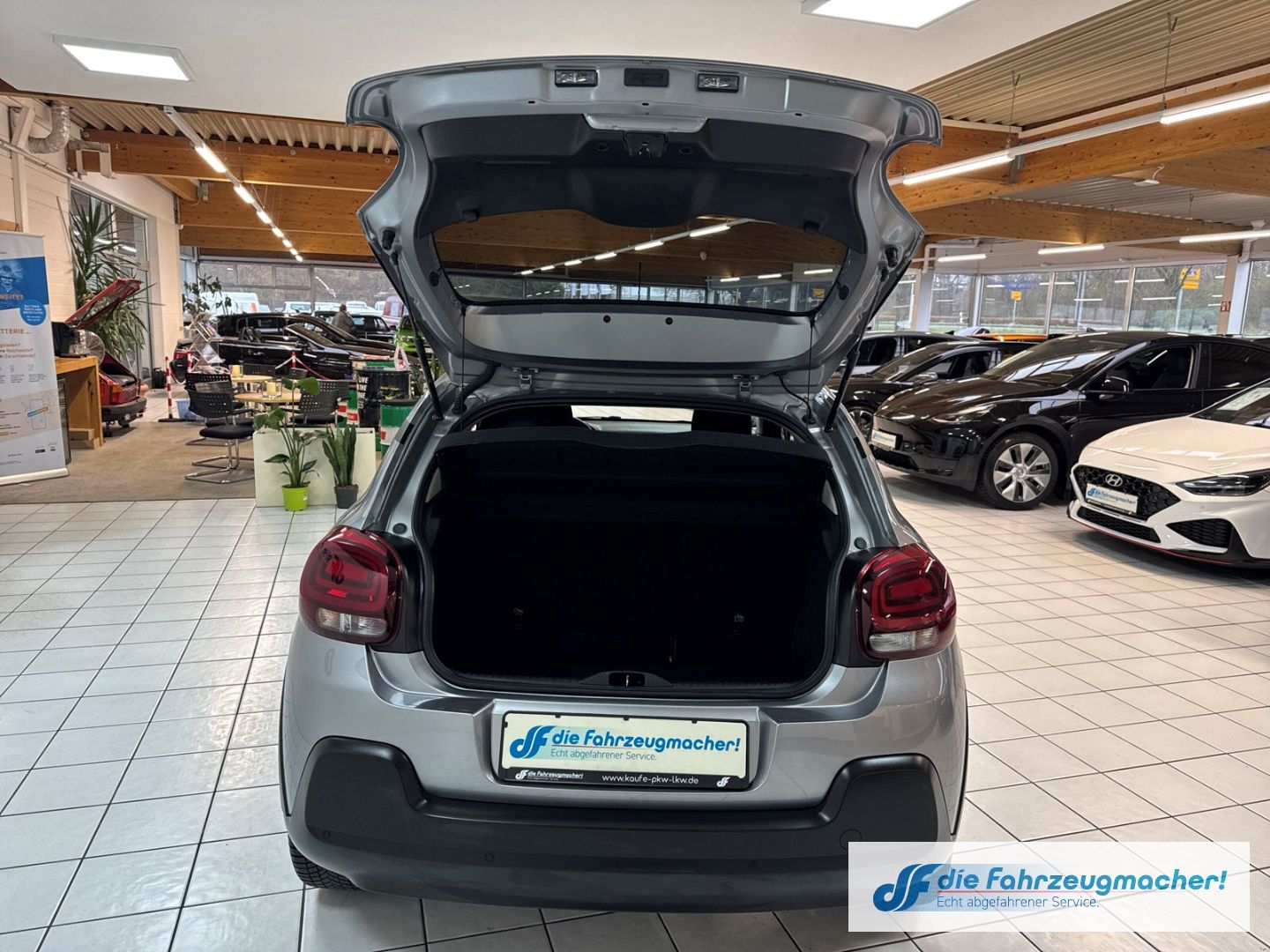 Fahrzeugabbildung Citroën C3 C-Series LED Klimaautom DAB SHZ Spurhalteass.