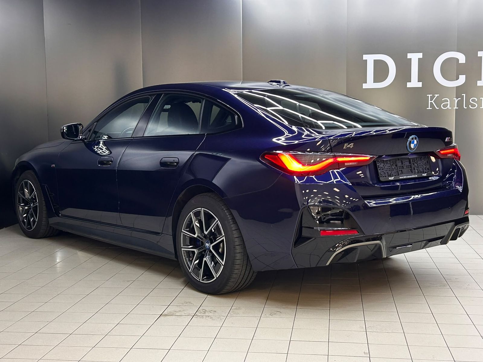 Fahrzeugabbildung BMW i4 M50 GC SHADO+LED+NAVI+MEMO+H&K+SHZ+AHK+WP+360