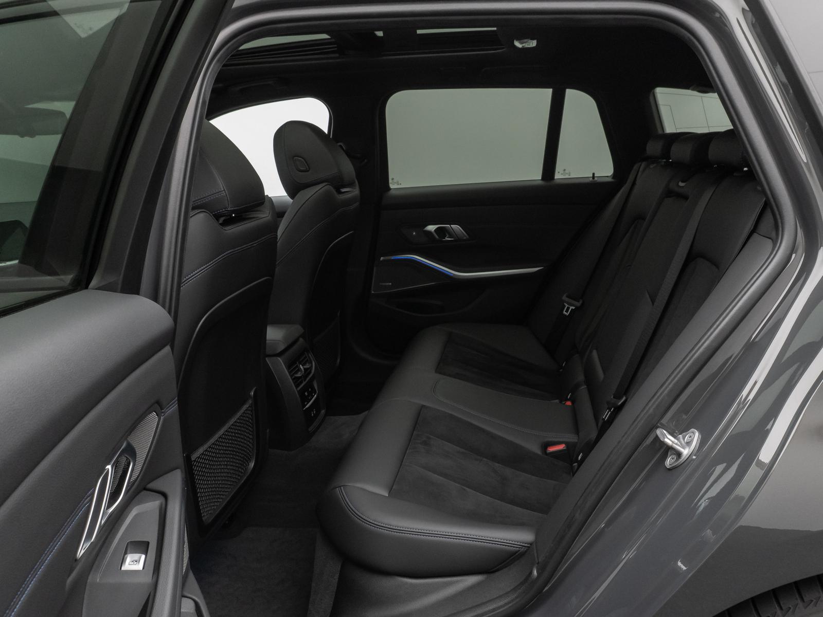 BMW 320i M Sport Panorama Kamera DAB H/K AHK 19Zoll