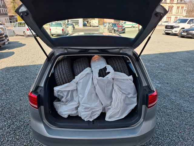 Volkswagen Passat Variant*LED*ALU*SHZ*STANDHEIZUNG*NAVI*