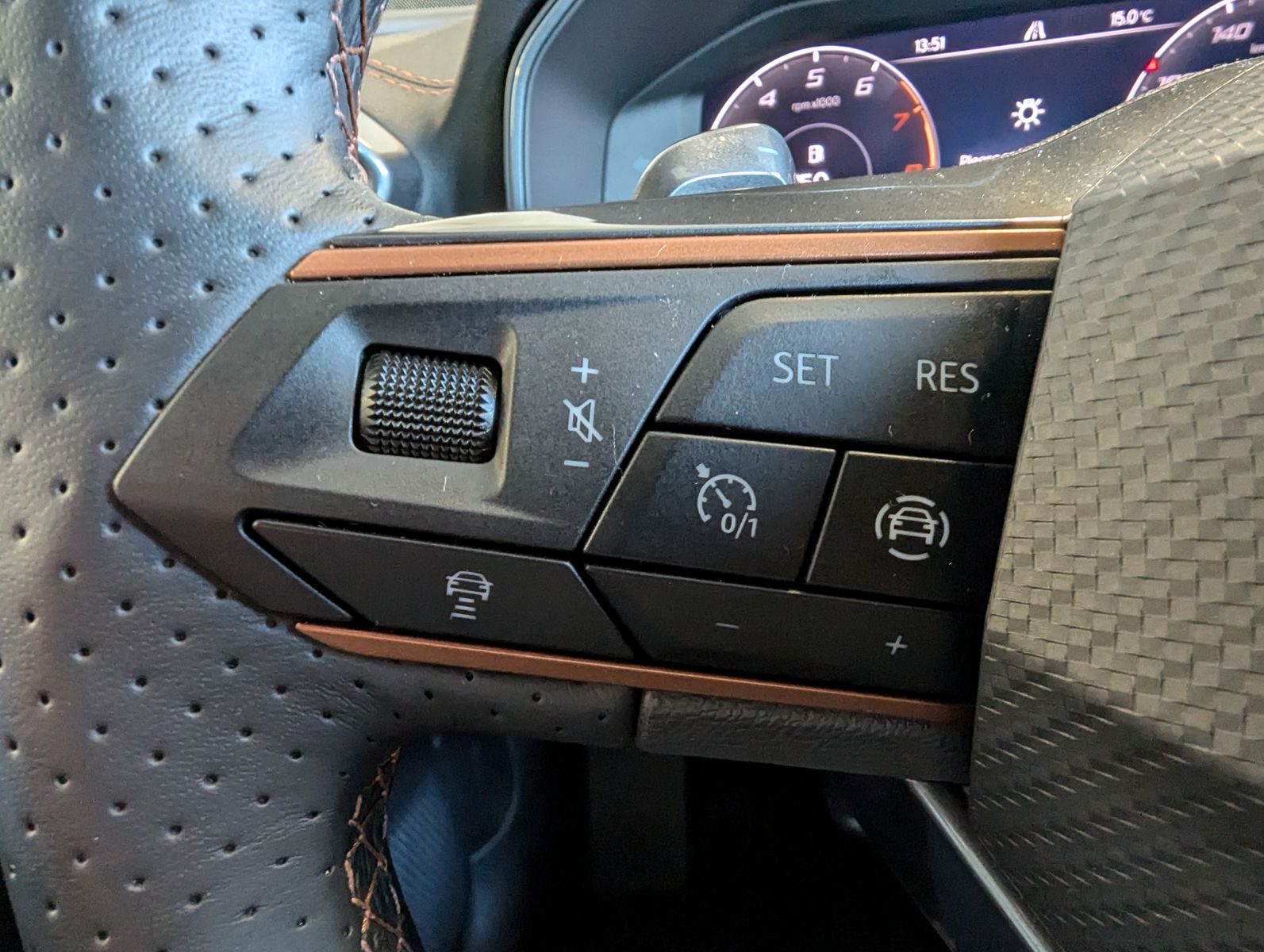 CUPRA Formentor 1.5 TSI DSG DCC Full-Link Cam Navi 19" - Image 19