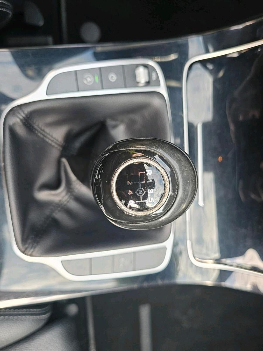 Mercedes-Benz C180 2015 — photo 10